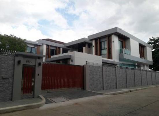 ผลงานบ้าน 2 ชั้นแบบพิเศษ (P-259)