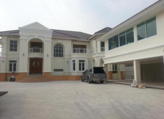 ผลงานบ้าน 2 ชั้น แบบ  B-214  อโนมา